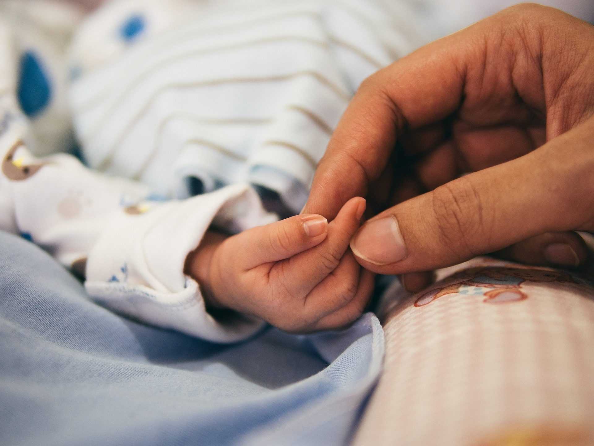 Des Jumeaux Sont Nés D'embryons Congelés Il Y A 30