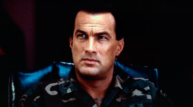 John Leguizamo (Luigi dans Mario Bros.) accuse Steven Seagal : "Il m'a frappé, c'est un être humain horrible" 2 John Leguizamo (Luigi dans Mario Bros.) accuse Steven Seagal :