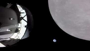 Le vaisseau spatial Orion de la NASA s'approche à moins de 81 miles de la Lune lors d'un survol réussi 26 Le Vaisseau Spatial Orion De La Nasa S'approche à Moins