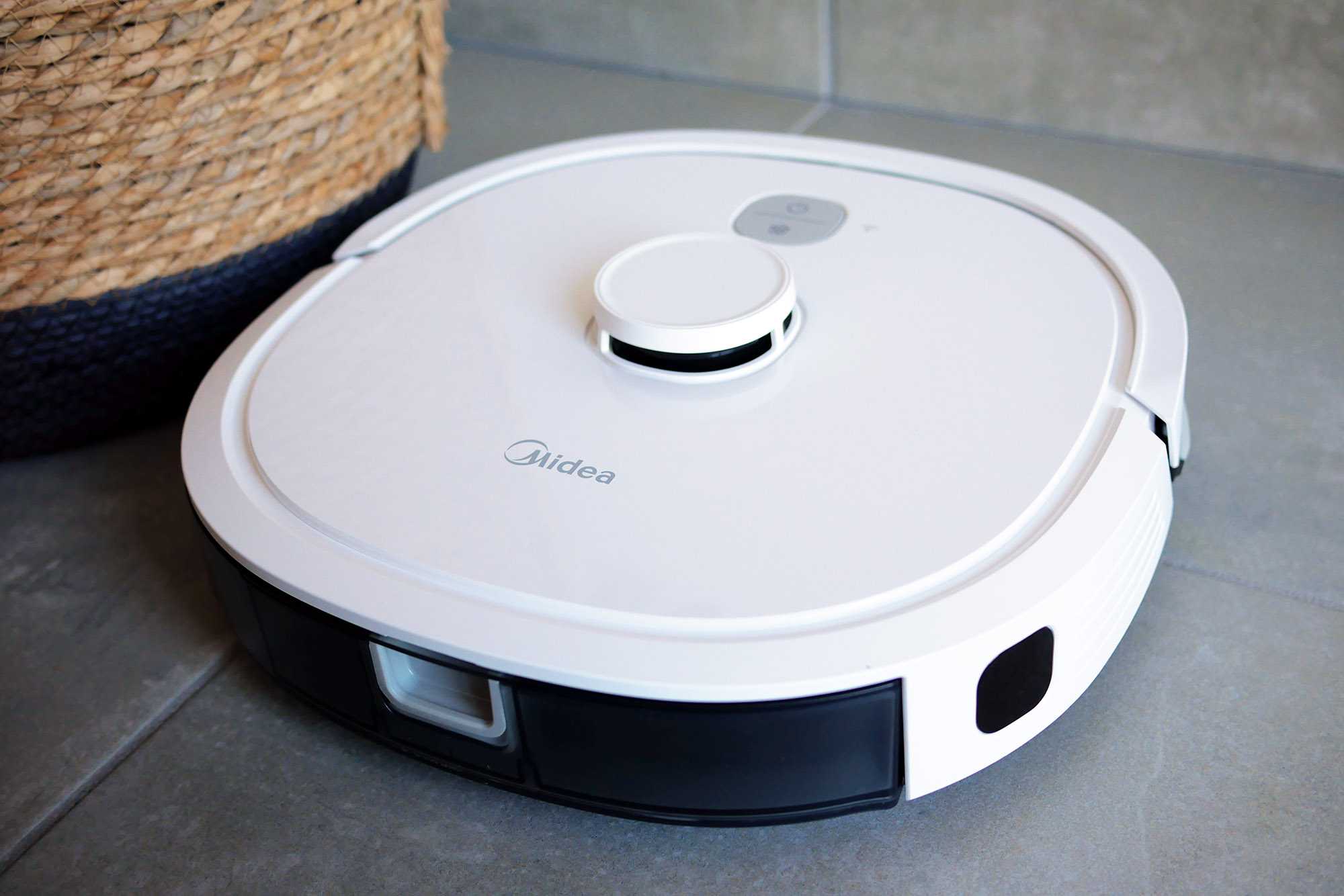 Midea M6 en TEST: Le Robot Aspirateur/Serpillère pas cher avec technologie Laser 11 Midea M6 Test Test Aspirateur Robot Serpillère Vadrouille (15)