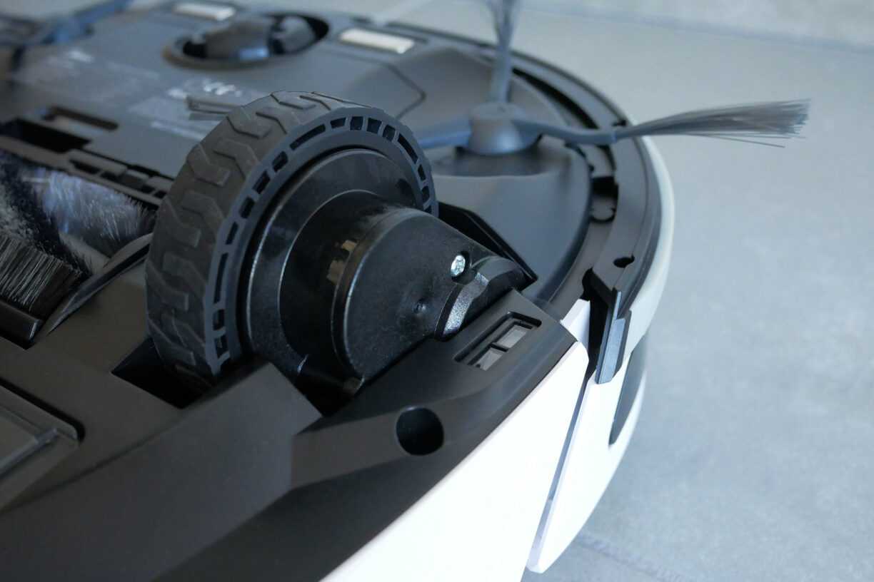 Midea M6 en TEST: Le Robot Aspirateur/Serpillère pas cher avec technologie Laser 23 Midea M6 Test Review Aspirateur Robot Serpillère Vadrouille (22)