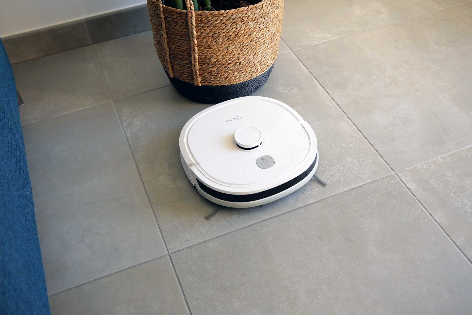 Midea M6 en TEST: Le Robot Aspirateur/Serpillère pas cher avec technologie Laser 41 Midea M6 Test Test Aspirateur Robot Serpillère Vadrouille (34)