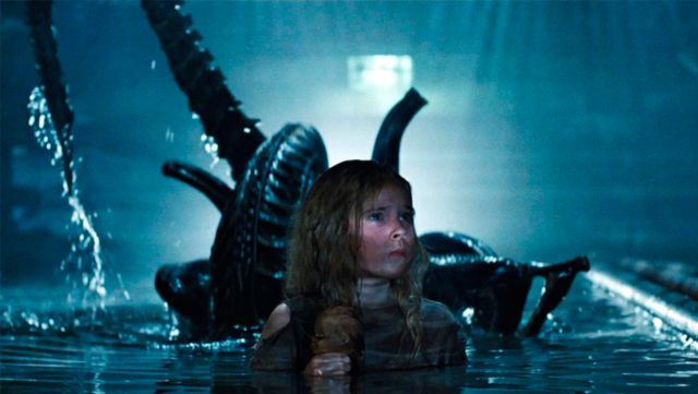 Voici comment James Cameron a trompé Sigourney Weaver pour tirer sur Aliens : avec Schwarzenegger 2 Voici comment James Cameron a trompé Sigourney Weaver pour tirer sur Aliens : avec Schwarzenegger