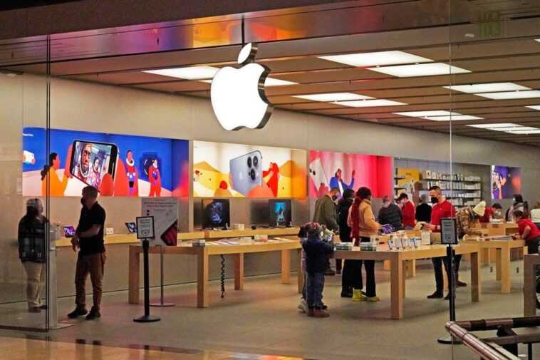 Achète 300 iPhones mais se fait cambrioler dès qu'il quitte l'Apple Store : le vol de 95 000 $ 1 Achète 300 Iphones Mais Se Fait Cambrioler Dès Qu'il Quitte