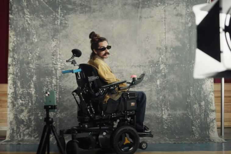 Apple présente les nouvelles fonctions dédiées au handicap : ainsi l'iPhone devient un chien guide 1 Apple Présente Les Nouvelles Fonctions Dédiées Au Handicap : Ainsi