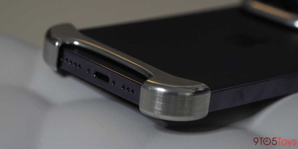 Testé : la coque Arc Pulse pour iPhone 14 Pro met la forme sur la fonction avec un superbe design en aluminium. 5 Arc Pulse iPhone 14
