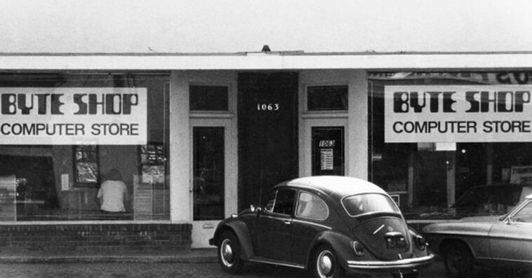 En ce jour dans l'histoire d'Apple : Byte Shop ouvre, le premier client d'Apple 1 En ce jour dans l'histoire d'Apple : Byte Shop ouvre, le premier client d'Apple