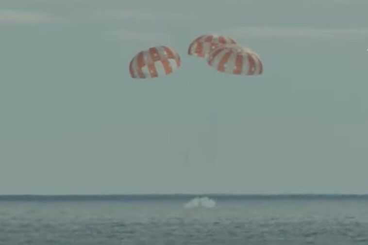 La navette Orion vient de rentrer de la Lune, plongeant dans l'Atlantique : maintenant c'est au (re)tour de l'homme 1 La Navette Orion Vient De Rentrer De La Lune, Plongeant