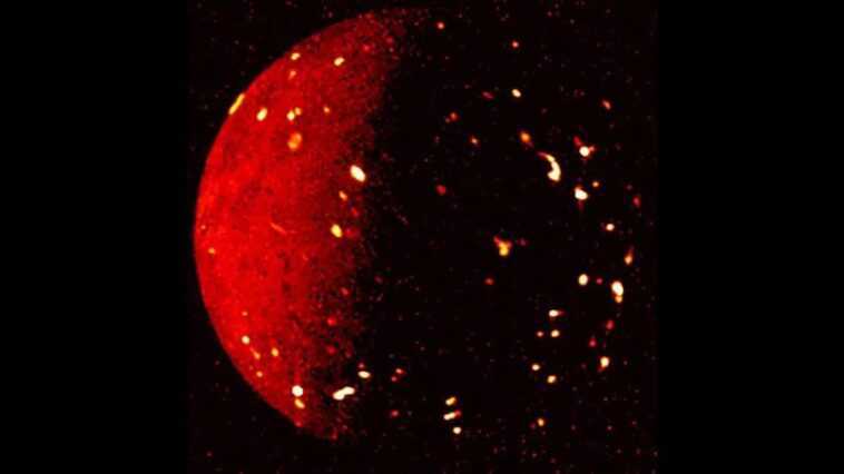 La lave incandescente sur la lune de Jupiter donne un spectacle spatial jamais vu auparavant 1 La Lave Incandescente Sur La Lune De Jupiter Donne Un