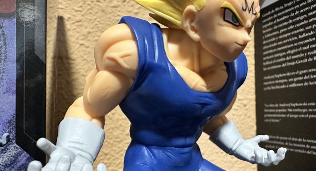 La figurine qui recrée le Vegeta le plus viscéral et austère, avec un prix très attractif 4 La figurine qui recrée le Vegeta le plus viscéral et austère, avec un prix très attractif