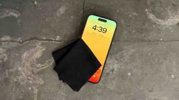 À faire et à ne pas faire pour nettoyer votre iPhone sale (et pourquoi vous devriez en faire une habitude) 29 À faire et à ne pas faire pour nettoyer votre iPhone sale (et pourquoi vous devriez en faire une habitude)