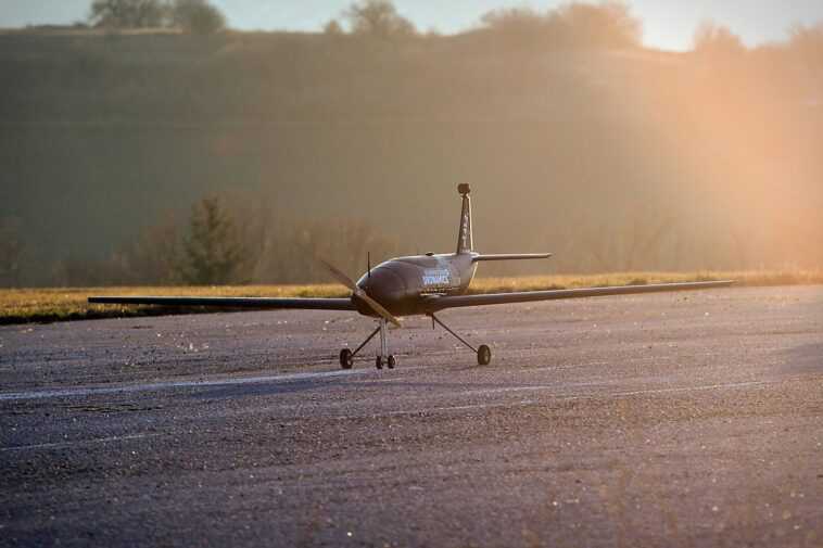 Le Black Swan arrive dans les airs, le drone-avion qui peut transporter des marchandises sans pilote 1 Le Black Swan Arrive Dans Les Airs, Le Drone Avion Qui