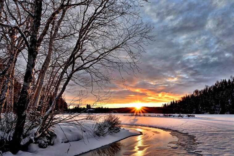 Bienvenue à la saison d'hiver : aujourd'hui est le jour du solstice d'hiver, le plus court de l'année 1 Bienvenue à La Saison D'hiver : Aujourd'hui Est Le Jour Du