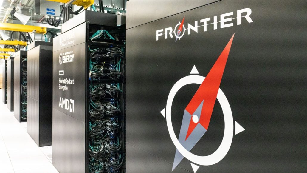 Le supercalculateur Frontier du laboratoire national d'Oak Ridge a officiellement atteint le cap de l'informatique exascale / Crédit : Carlos Jonesnes/ORNL/U.S. Department of Energy