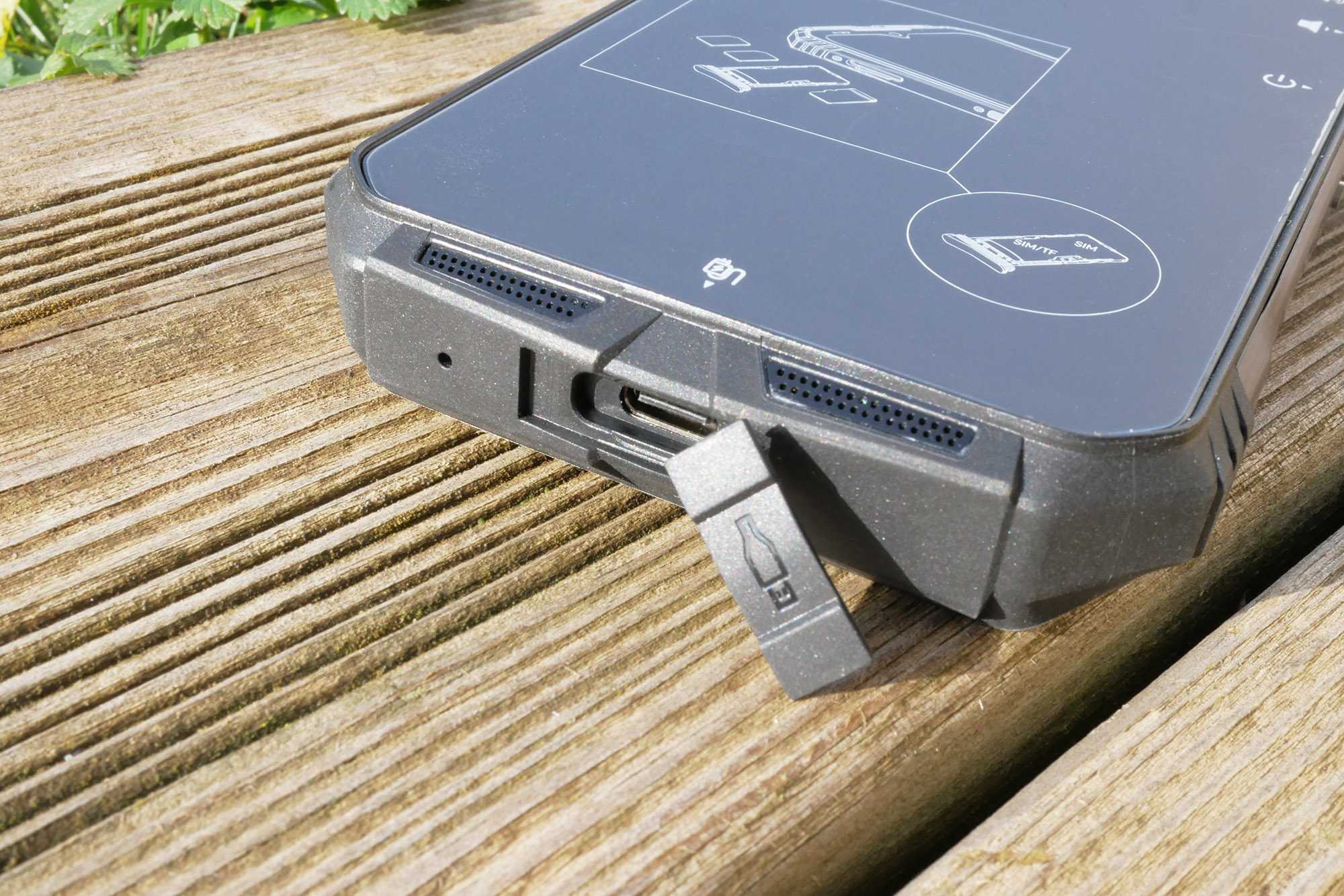 DOOGEE V30 en TEST: Le téléphone renforcé/incassable ESim ultra équipé 13 Doogee V30 Test Test Rugged Smartphone Solide (12)