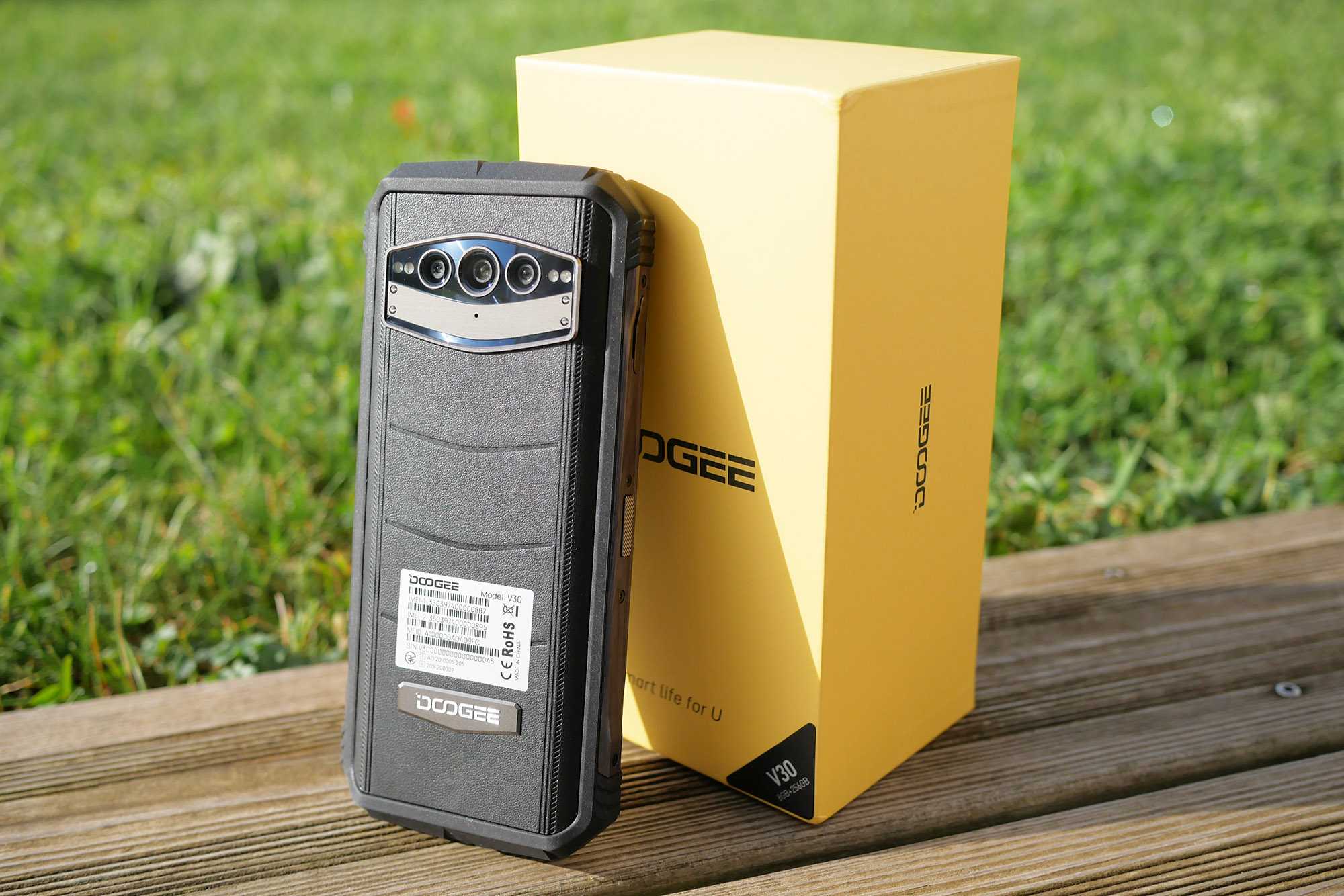 DOOGEE V30 en TEST: Le téléphone renforcé/incassable ESim ultra équipé 10 Doogee V30 Test Test Rugged Smartphone Solide (8)