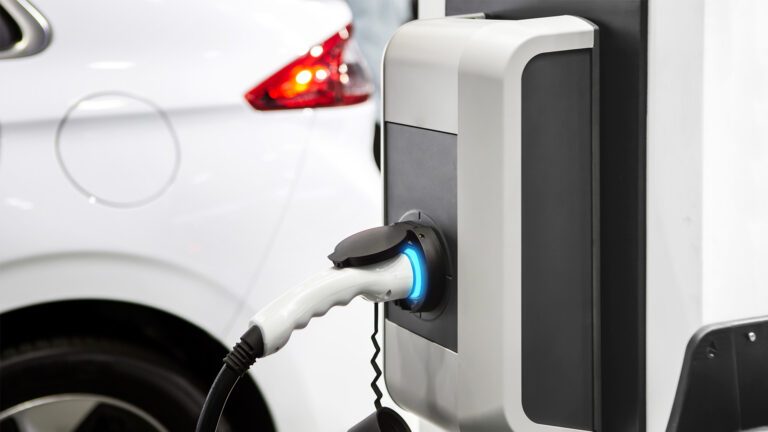 Recharge (rapide) des voitures électriques sans boîtier mural : voici vos options 2 borne de recharge pour voiture électrique