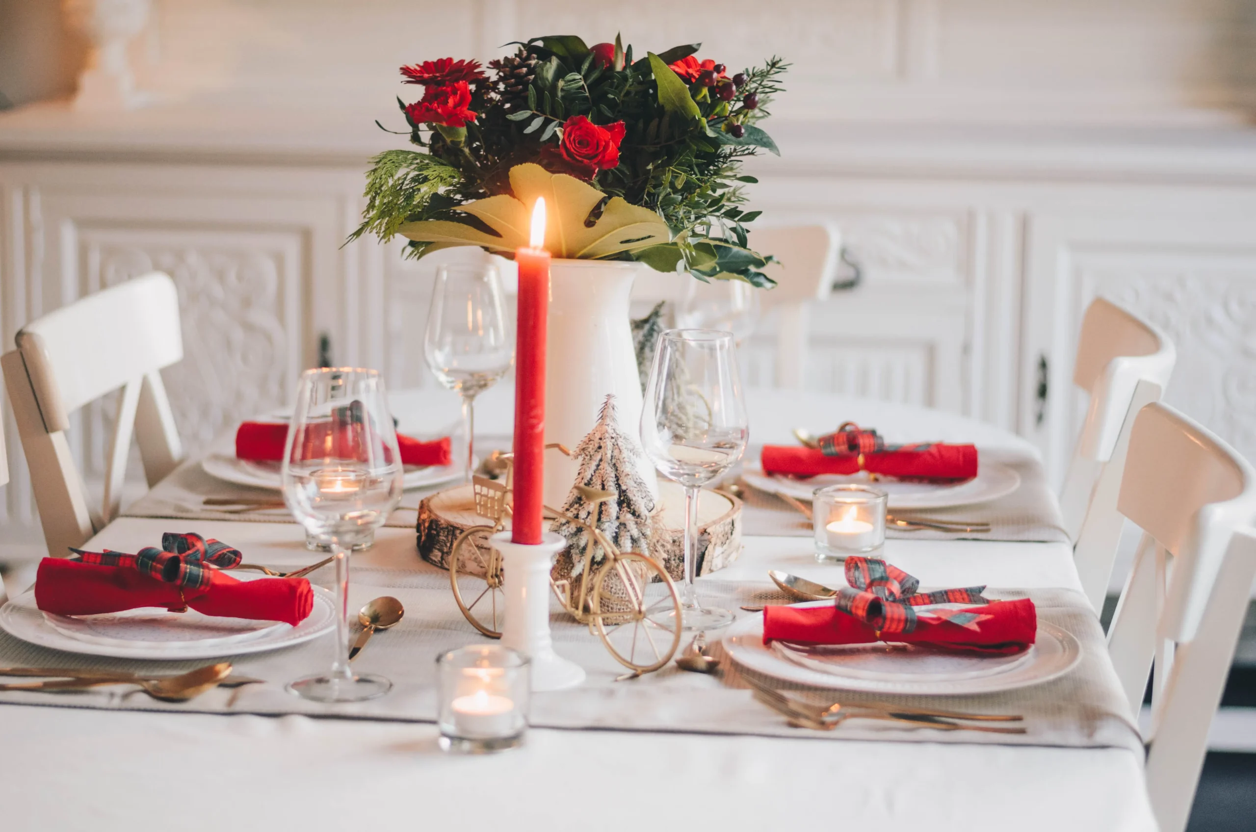 Joyeux Noël 2025 : les images, mèmes et GIF à partager le 25 décembre 10 Reveillon Noel Table