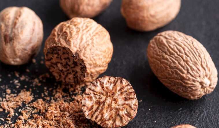 Amis 22, la noix de muscade peut-elle vraiment être utilisée comme drogue ? 1 Amis 22, la noix de muscade peut-elle vraiment être utilisée comme drogue ?