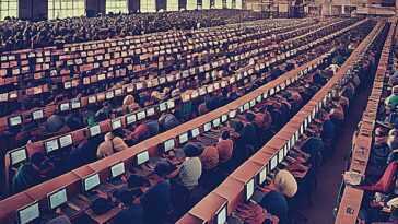 Qu'y a-t-il derrière ChatGPT ?  Les histoires de travailleurs africains qui regardent le mal du web pour deux dollars de l'heure