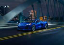 Chevrolet unveils the E-Ray, the first hybrid AWD Corvette