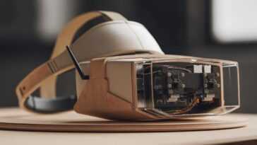 Le casque Raspberry Pi d'inspiration rétro réinvente la réalité virtuelle des années 90 24 Retro-inspired Raspberry Pi headset reimagines 90s virtual reality