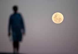 Parce que personne ne sait quelle heure il est sur la lune
