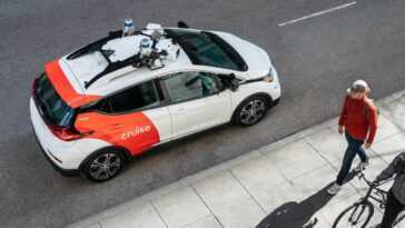 Les robotaxis de San Francisco provoquent de faux appels au 911 et d'autres chaos 9 San Francisco robotaxis are causing false 911 calls and other chaos