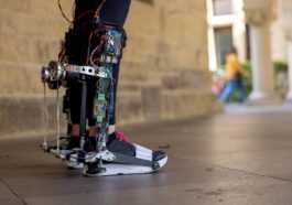 Raspberry Pi-powered exoskeleton makes walking faster and easier