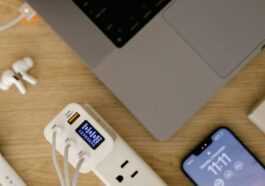 Testé : Chargeasap Zeus intègre 270 W de puissance internationale dans un petit chargeur
