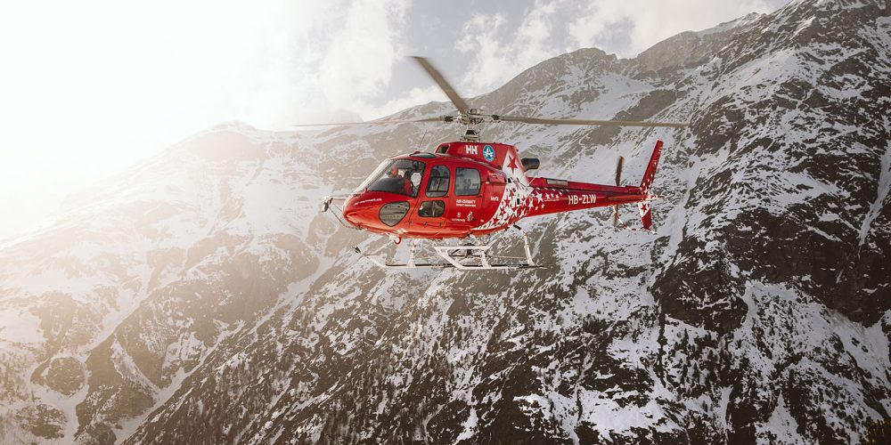 Certains premiers intervenants demandent aux utilisateurs d'iPhone de désactiver le SOS d'urgence et la détection de collision en raison de l'afflux de faux positifs SOS d'urgence par satellite en direct aujourd'hui | Hélicoptère de sauvetage en montagne