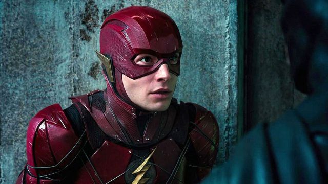 Ezra Miller, star de The Flash, plaidera coupable d'intrusion 2 Ezra Miller, le protagoniste de The Flash, plaidera coupable du crime d'intrusion