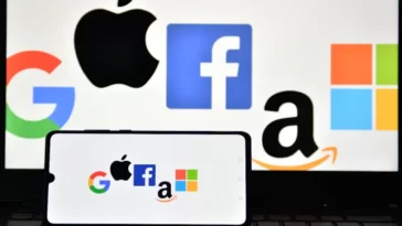 Economic struggles hit Tech companies: Microsoft and Alphabet layoffs