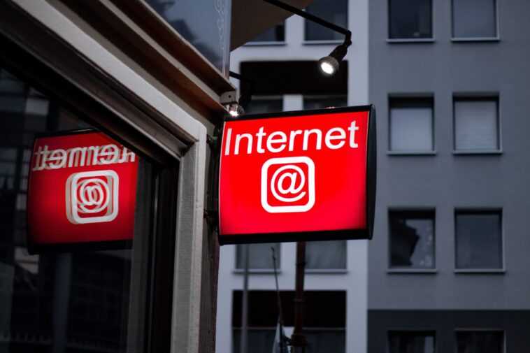Presque toutes les nouvelles maisons construites en Angleterre doivent inclure un accès Internet gigabit 1 Presque Toutes Les Nouvelles Maisons Construites En Angleterre Doivent Inclure