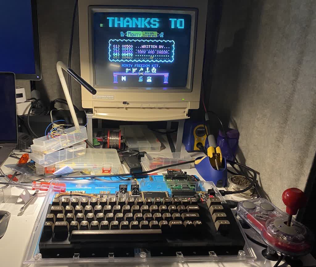 Quelqu'un a construit un Commodore 64 à partir de versions principalement neuves 2 Quelquun a construit un Commodore 64 a partir de versions
