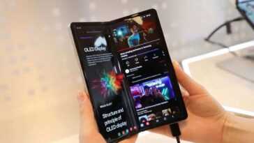 Samsung présente un nouveau téléphone portable pliable au design complexe