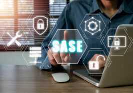 Comment le SASE permet-il une transformation numérique plus sécurisée ? 46 Sase, Secure Access Service Edge Concept, Person Hand Touching S