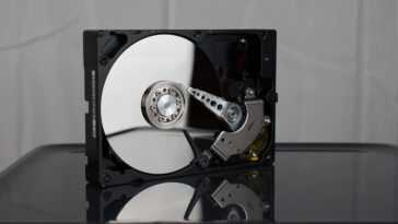 Les disques durs de plus petite capacité sont plus susceptibles de tomber en panne à mesure qu'ils vieillissent, selon une étude 1 Smaller capacity hard drives are more susceptible to failure as they age, study finds