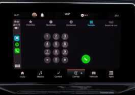 GM fait breveter l'affichage du système d'infodivertissement qui utilise l'oxydation photocatalytique pour s'autonettoyer 1 GM patents infotainment system display that use photocatalytic oxidation to self clean