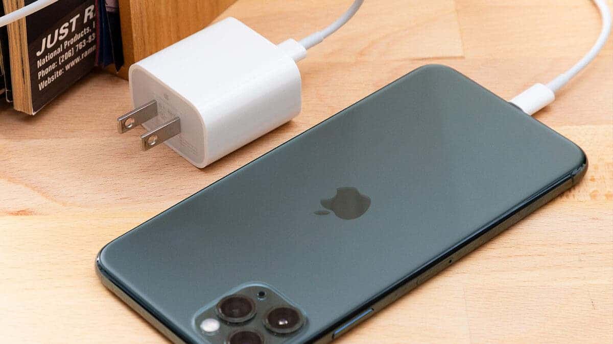 IPhone 14 30W Fast Charging