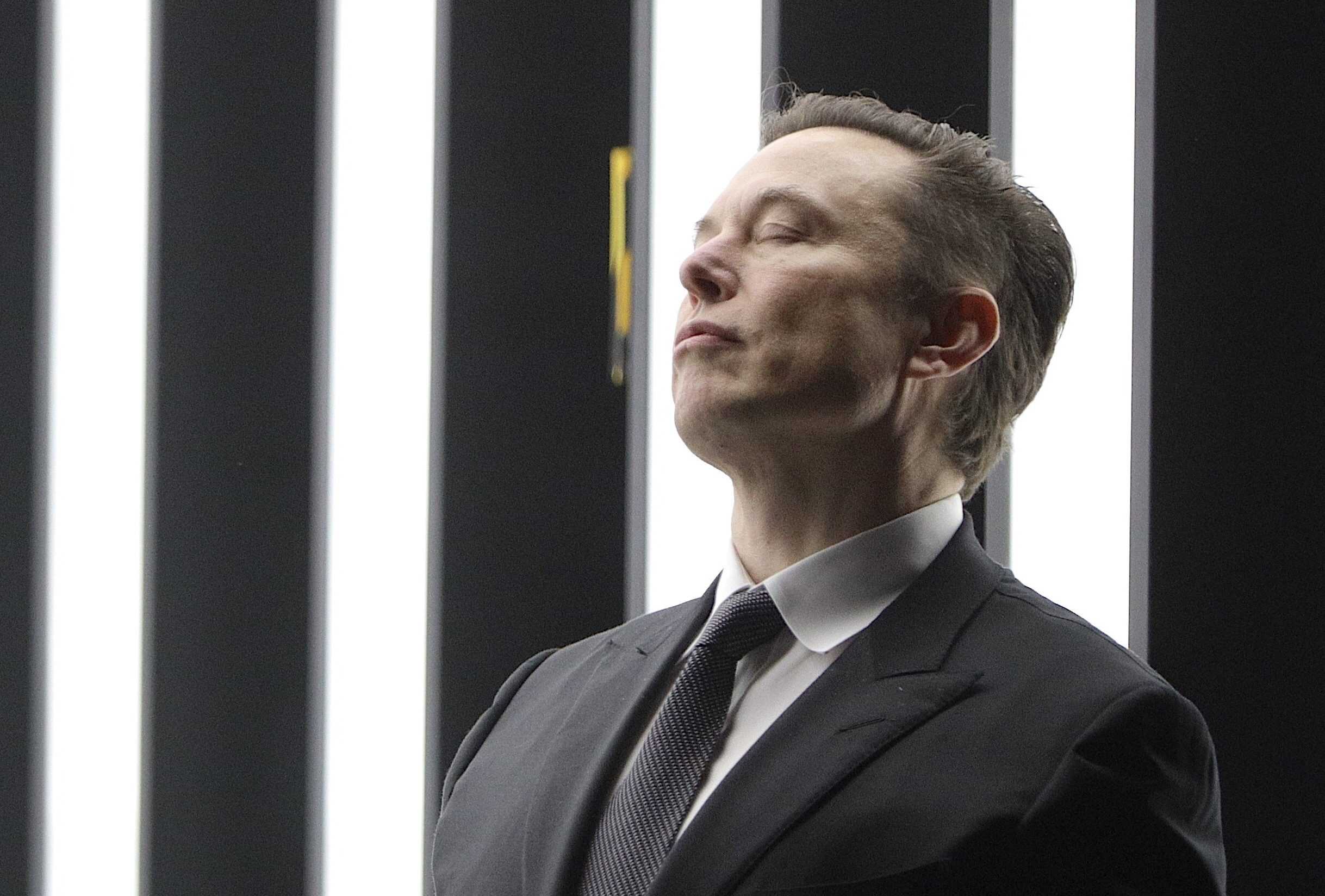 Elon Musk a restreint l'utilisation d'Internet en Ukraine : "Starlink n'est pas fait pour la guerre"