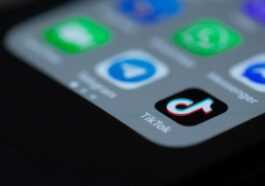 Supprimer TikTok de l'App Store et du Google Play Store, demande le sénateur
