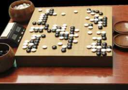 Human Go player thoroughly beats AI after a computer program finds its weakness