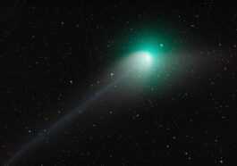 Une comète récemment découverte peut nous offrir une vue mémorable dans le ciel, visible à l'œil nu