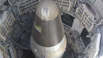 L'US Air Force paie 75,5 millions de dollars pour un réseau de 25 000 milles carrés pour protéger ses silos nucléaires et partager des données 24 US Air Force pays $75.5 million for 25,000 sq. mile network to protect its nuclear silos, share data