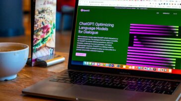 L'agence de renseignement britannique met en garde contre les dangers posés par les chatbots d'IA 4 UK intelligence agency warns of dangers posed by AI chatbots