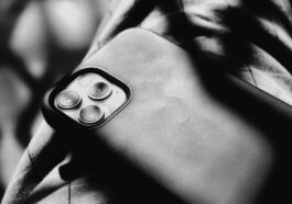 Almost everyone wins in the business of selling used smartphones