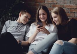 L'Utah interdit les réseaux sociaux aux mineurs : "Ils menacent la santé mentale, le consentement parental est requis"