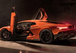 Lamborghini unveils its first plug-in hybird supercar, the Revuelto