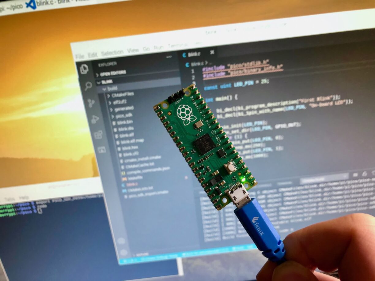 Puce Raspberry Mini Deux puces Raspberry Pi alimentent cette clé de console de jeu HDMI
